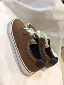 LEVI'S Men Shoe SZ 9 Brown & White LEATHER UPPER Gently Used - Picture 1 of 6