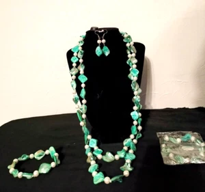 Turquoise Abalone Shell Necklace, 2 Bracelets, and Earrings - Picture 1 of 11