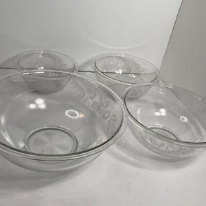 Cuencos mezcladores PYREX Clear Nesting White Daisy Mist 4 cuencos 326 325 323 322 de colección - Imagen 1 de 11