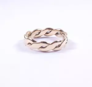 Gold ring 9 carat yellow twist design solid Size L 1/2 - Picture 1 of 5