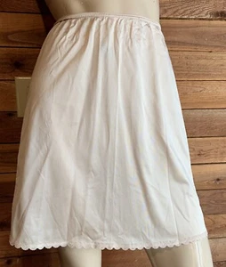 VINTAGE WARNERS ELFENBEIN GRÖSSE MEDIUM HALBER SLIP STIL 5530 #16213 - Bild 1 von 5