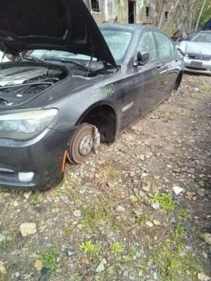 Wiper Transmission Fits 09-15 BMW 750i 1592794 - Image 1 of 4