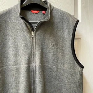 Izod Men's Size XL Grey Fleece Vest 2 Pockets Outdoor Preppy - Picture 1 of 12