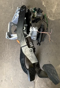 MERCEDES C220 BRAKE PEDAL ASSEMBLY W204 2.1D (2007-2014) A2042909701 - Picture 1 of 11