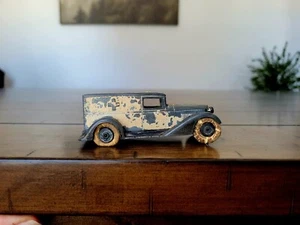 Vintage 1930's Tootsietoy Graham Ambulance Truck - Picture 1 of 7