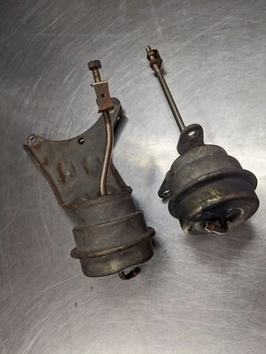 Actuadores Audi RS6 Turbo Wastegate OEM Borg Warner KKK K04-028 K04-029 - PAR Foto 1 de 3