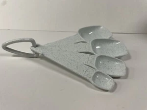 Vintage Tupperware Metric Measuring Spoons Speckled White (4) 1ml 5ml 15ml 25ml - Picture 1 of 7