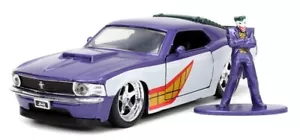 JADA TOYS - FORD Mustang Boss 429 mit LE JOKER Figurine 1970 - 1/32 - JAD33090 - Bild 1 von 4