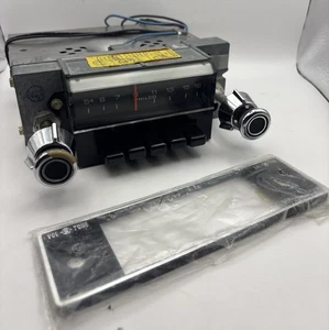 1970s Philco Ford Car Radio D2AA-18806 - Foto 1 di 9