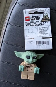 LEGO STAR WARS Grogu LED KEY CHAIN FLASHLIGHT New With Tag. - Picture 1 of 3