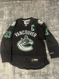 Henrik Sedin Canucks Reebok Black Ice Mens Size L - Picture 1 of 7