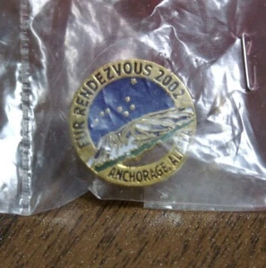SN642 2002 Fur Rendezvous Pin Sleeping Lady Alaska NEW Hat Tack Tie Lapel Pin - Picture 1 of 2