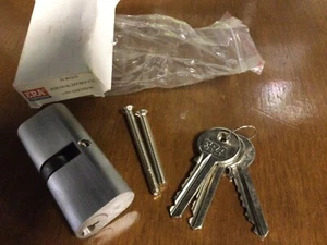ERA Oval replacement cylinder 70mm 3 keys - Picture 1 of 3