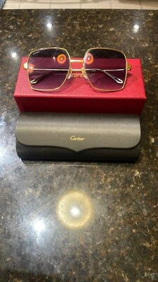 Gafas cuadradas Cartier doradas y moradas  Foto 1 de 2