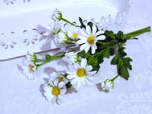 Margerite weiß Blüten naturgetreu künstlich Dekoration Blumenvase Strauß - Bild 1 von 1