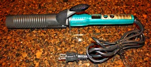 Infiniti Pro by Conair Nano Tourmaline Ceramic 1-Inch Curling Iron CD107TP - Picture 1 of 4