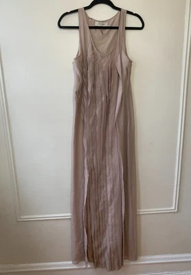 Vestido plissado de seda Max Azria pequeno sem mangas nude maxi fenda alta boho chique BCBG - Imagem 1 de 4