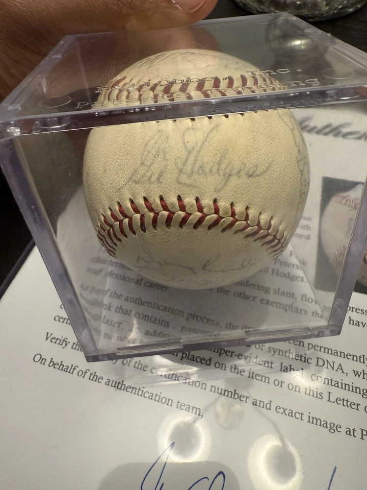 Gil Hodges Sweet Spot 1967 Washington Senators Team Signed Baseball PSA- Letter - Image 1 of 4