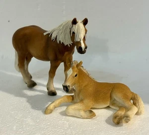 Caballos Schleich Haflinger Moneying 13280 y potro 13290 vida animal/retirado - Imagen 1 de 12