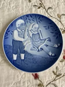1986 Bing & Grondahl B&G Children's Day Plate "A Joyful Flight" - Picture 1 of 2