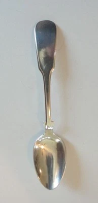 CUCHARADITA DE PLATA ESTERLINA INTERNACIONAL VINTAGE, PATRÓN "1810", 25 gramos Foto 1 de 4