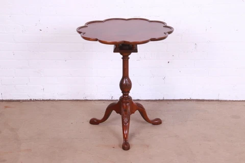 Baker Furniture Georgian Carved Mahogany Tilt Top Pedestal Tea Table Cover