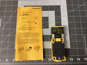 TURCK - Ni20-CP40-FZ3X2/S10 - INDUCTIVE PROXIMITY SENSOR - (LPW52K) - Picture 1 of 11