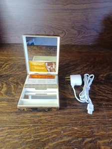 Vintage 60er Jahre Sunbeam Light Up Kompaktspiegel mit Original Ladegerät. Funktioniert!! - Bild 1 von 7