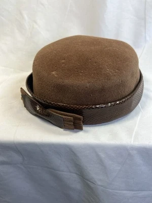 复古 Alice Dale 教堂帽子-柱式带带道具帽 Union Made — 第 1/4 张图片