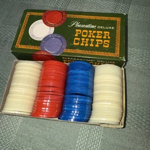 Vintage Pleasantime Bakelite Poker Chips 100 pcs Red,Blue & White 1963 S-281 - Picture 1 of 9