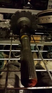 E4OD - 4R100 Output Shaft 2WD (20" long) 8 Teeth Speedo Gear - Picture 1 of 4