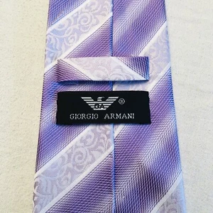Corbata Giorgio Armani Etiqueta Negra Púrpura Plata Rayas 100% Seda Italia Nueva - Imagen 1 de 9