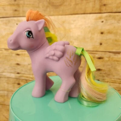 My Little Pony Tickle 35 周年彩虹系列紫色飞马 2018 — 第 1/4 张图片