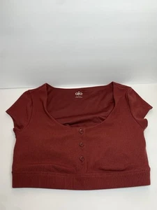Sujetador corto ALO YOGA Blissful Henley, talla PEQUEÑA, rojo arándano nuevo sin etiquetas - Imagen 1 de 14