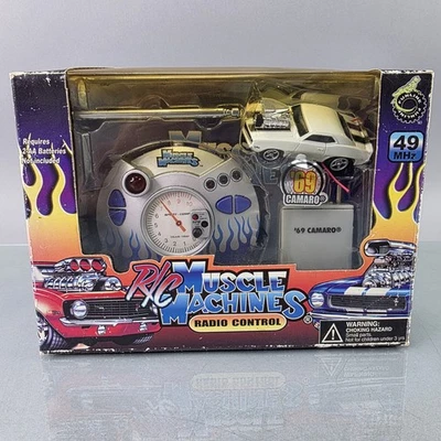 Muscle Machines '69 Camaro R/C Radio Control 1/64 White Muscle Car Zip Zap - Image 1 of 4