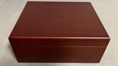 Humidor Neu & Unbenutzt Zigarren Humidor Geschenk  - Bild 1 von 4