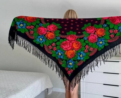 Large black rare vintage shawl, 1940 wool shawl with tassels and flowers, hustka - Image 1 of 4
