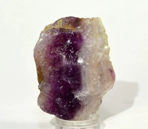 China mineral de cristal de piedra preciosa brillante áspera de fluorita transparente púrpura profundo de 120 quilates - Imagen 1 de 4