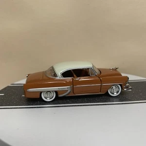 M2 Machines Auto-Thentics 1954 Chevy Bel Air 2-Door Hardtop Brown/White Roof NM - Picture 1 of 15
