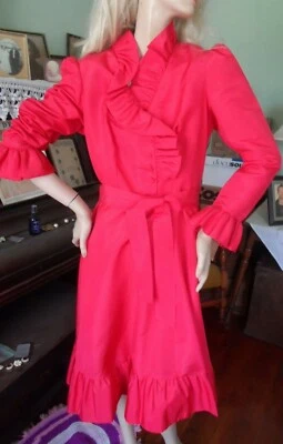 Nuevo de Lote Antiguo Vestido de Tafetán Rosa Caliente Falda Completa Volantes Acetato Hasta la Rodilla Envoltura Foto 1 de 4