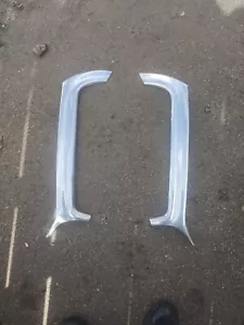 1984-91 Jaguar XJS HE Series 2 Front Windshield Glass Molding Chromes Pair - Picture 1 of 24