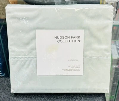 NEW Hudson Park 600 Thread Count  Egyptian Cotton TWIN FLAT Sheet Light Green - Image 1 of 2