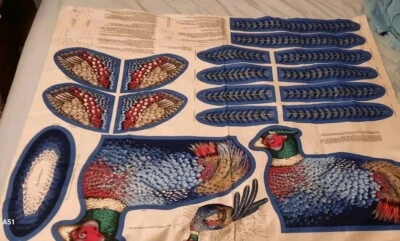 Panel de tela de pájaro faisán con cuello de anillo azul corte y costura estampado de cranston vintage Foto 1 de 4