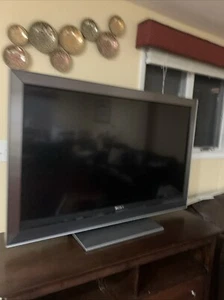 Sony Bravia KDL-22BX300 22" 720p HD LCD Television - Picture 1 of 1