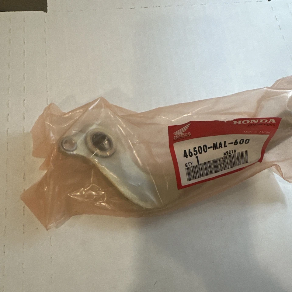 Pedal de freno trasero para motocicleta Honda #46500-MAL-600 1995 CBR600F3 NUEVO OEM blanco Foto 1 de 1