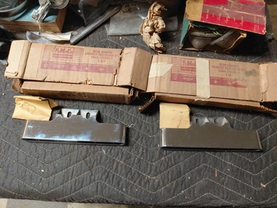 Deflectores de escape Ford Galaxie 1960 nuevo en stock FoMoCo C0AA-17A804-A NOS Foto 1 de 3