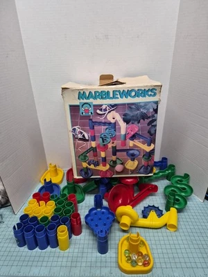 Juguetes Discovery Marbleworks Racing Track 387 con caja y 7 postes adicionales Foto 1 de 4