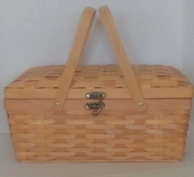 The Lucky Clover Trading Woodchip Picnic Basket - Image 1 of 4
