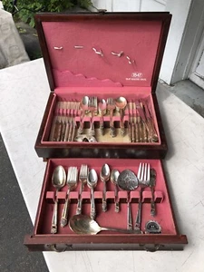 104 Pieces Vintage Silver Plate Flatware Set 1847 Rogers Bros Eternally Yours - Picture 1 of 12