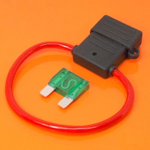 High Quality Maxi Blade Fuse Holder with 30 Amp Green Fuse Car Van Boat Fuses - Picture 1 of 6